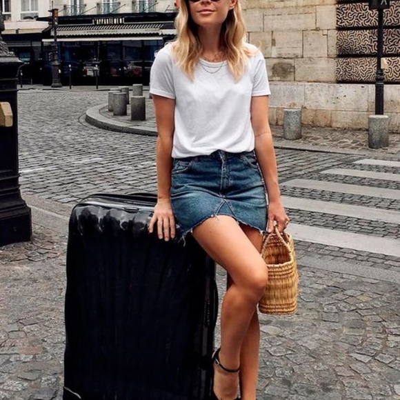 Denim mini skirt with pockets - Picture 3 of 8